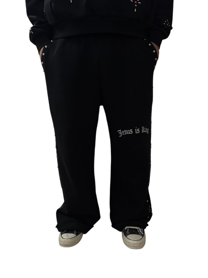Jesus is king Sweats